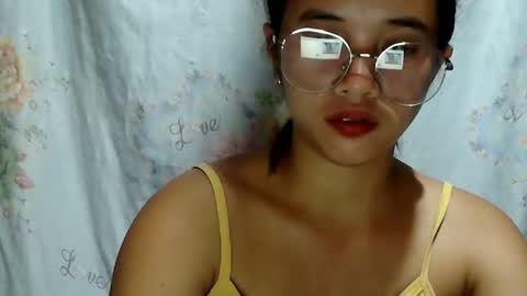sophie_193 online show from May 26, 5:19 pm