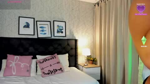 sophie__blare online show from May 16, 5:33 pm
