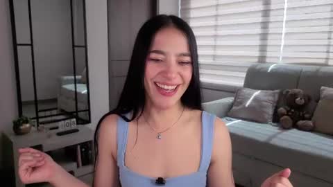 Sophie  online show from July 8, 3:15 pm