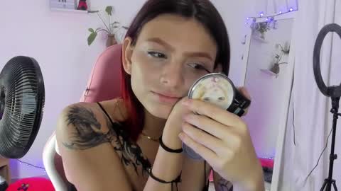 Snapshot of sophie_dolly_ chatting on December 23, 6:15 pm sophie doll online show from December 23, 6:15 pm