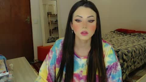 Sophie Fantasys online show from June 2, 1:02 pm