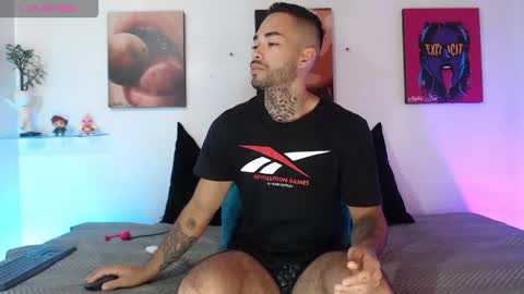 SOPHIE - FOXX online show from January 15, 12:25 pm