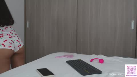 Sophie or Sof online show from October 8, 8:37 pm