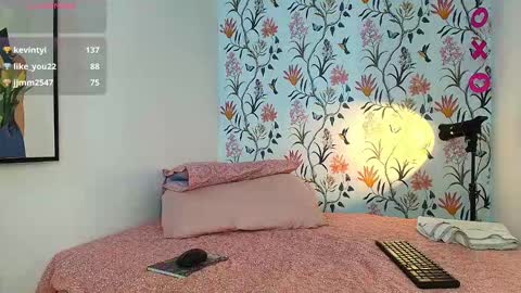 Sophie or Sof online show from February 20, 8:36 pm