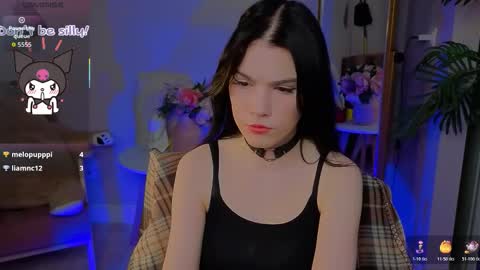 sophie_nomenal_ online show from October 17, 2:32 pm