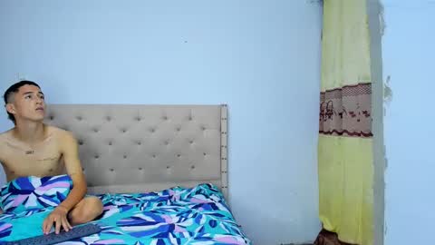 Snapshot of sophie_queem chatting on February 26, 2:08 am Sophie Queem online show from February 26, 2:08 am