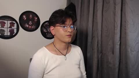 sophie_ross1 online show from December 5, 1:05 am