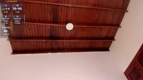 sophie_smith19 online show from January 19, 1:43 pm