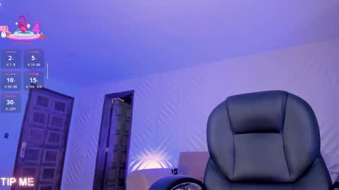 Snapshot of sophiebarnett_ chatting on October 1, 1:16 am Sophie online show from October 1, 1:16 am