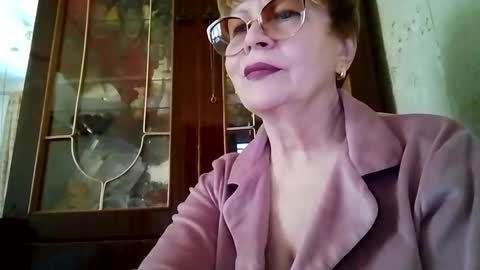 SophieBurnsX online show from May 16, 10:47 am
