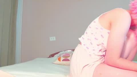 Snapshot of sophiechan69 chatting on October 9, 2:22 pm ShopieChan69 online show from October 9, 2:22 pm