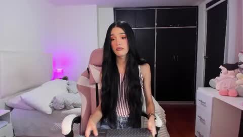    online show from August 1, 11:12 am