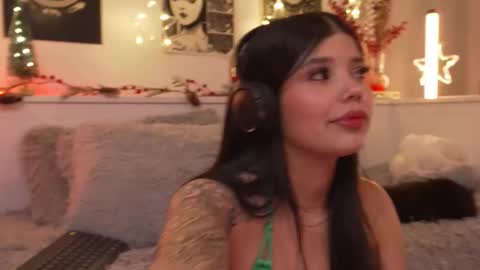 Sophiee  online show from December 21, 11:33 pm