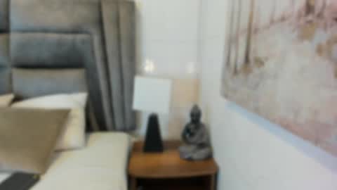 Snapshot of sophiee_smith chatting on February 27, 11:28 am Sophie online show from February 27, 11:28 am