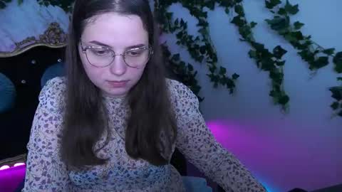 Snapshot of sophieedreams chatting on October 8, 2:12 pm sophieedreams online show from October 8, 2:12 pm
