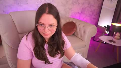 Snapshot of sophieedreams chatting on October 21, 2:32 pm sophieedreams online show from October 21, 2:32 pm
