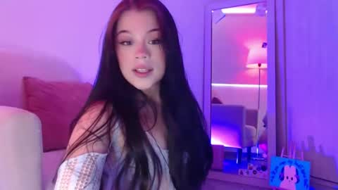 Snapshot of sophieee01 chatting on September 24, 5:19 pm Sophie online show from September 24, 5:19 pm