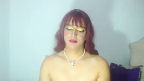 Snapshot of sophiehillsxo chatting on February 3, 2:03 am sophiehillsxo online show from February 3, 2:03 am