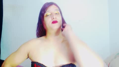 sophiehillsxo online show from December 2, 12:31 am
