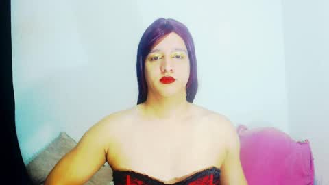 sophiehillsxo online show from April 1, 3:40 am