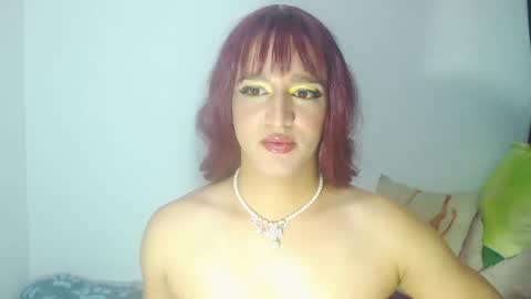 Snapshot of sophiehillsxo chatting on February 3, 6:13 am sophiehillsxo online show from February 3, 6:13 am