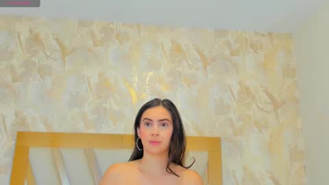 Sophie online show from November 18, 1:14 pm