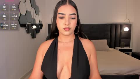Sophie online show from May 24, 11:55 pm