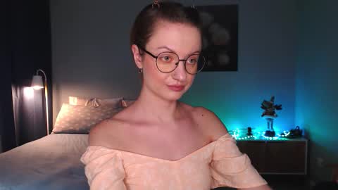 sophieleroux online show from November 27, 10:50 pm