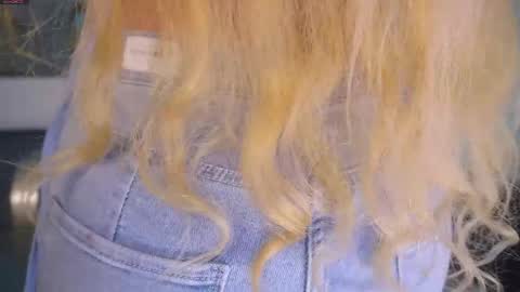 Sophie  Palmer online show from September 9, 1:33 pm