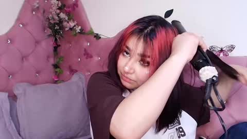 Snapshot of sophievv chatting on September 28, 7:34 pm Sophie online show from September 28, 7:34 pm