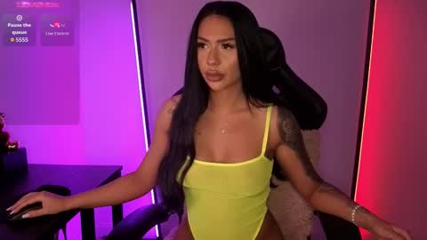 sophiexmoon online show from March 27, 8:10 pm