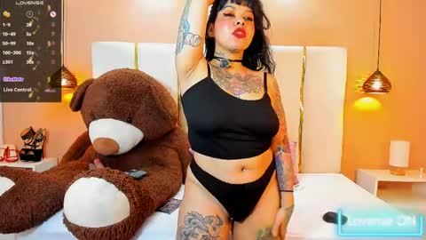 SOPHIE online show from April 21, 1:42 am