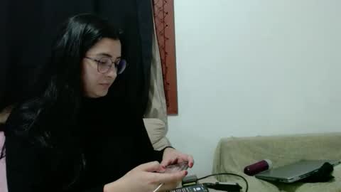 sophirivers online show from October 9, 10:15 pm