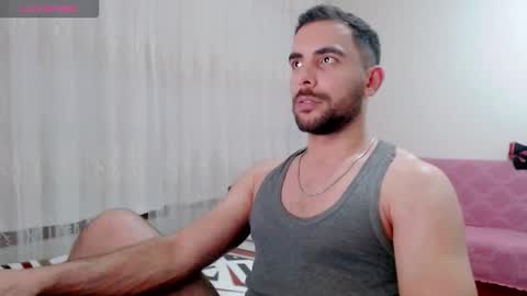 luis online show from January 9, 9:53 pm