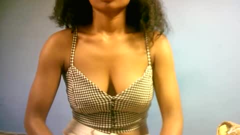 sourayaa online show from April 7, 6:37 am