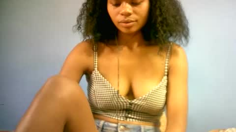 sourayaa online show from March 27, 12:06 pm