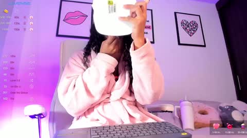 Juliana online show from December 20, 8:01 pm