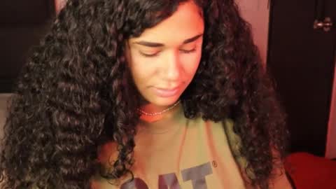 You want to talk to me more personal follow me in My Channel VIP  50 the discount       online show from February 8, 11:30 pm