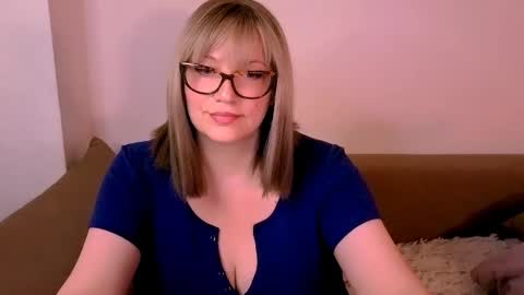 Snapshot of spacyyxjill chatting on September 27, 11:24 pm Jill online show from September 27, 11:24 pm