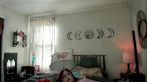 Snapshot of spankamber chatting on October 17, 11:53 pm AmberSpanks online show from October 17, 11:53 pm