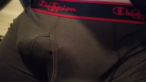 Snapshot of sparklenuts17 chatting on February 12, 4:22 pm sparklenuts17 online show from February 12, 4:22 pm