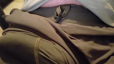 Snapshot of sparklenuts17 chatting on December 18, 2:38 pm sparklenuts17 online show from December 18, 2:38 pm