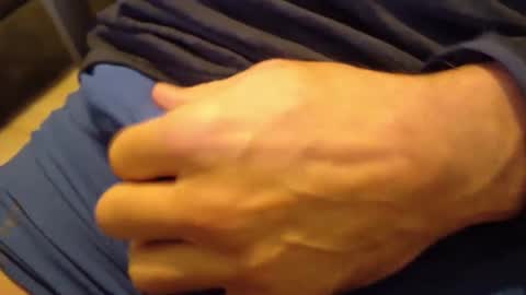 Snapshot of sparklenuts17 chatting on January 15, 2:35 pm sparklenuts17 online show from January 15, 2:35 pm