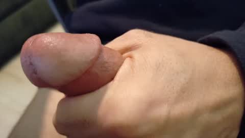 Snapshot of sparklenuts17 chatting on December 2, 2:58 pm sparklenuts17 online show from December 2, 2:58 pm