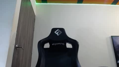     online show from February 27, 6:13 am