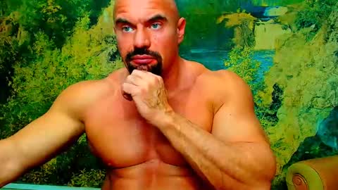 Snapshot of spartacusdom chatting on February 6, 7:35 am spartacusdom online show from February 6, 7:35 am