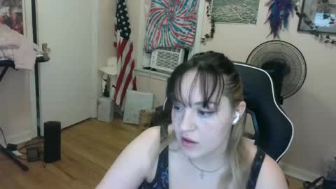 Snapshot of spawnofademon chatting on December 3, 10:23 am spawnofademon online show from December 3, 10:23 am