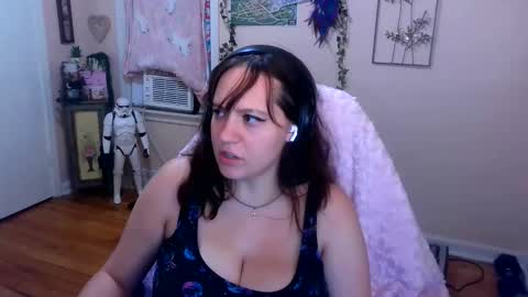 Snapshot of spawnofademon chatting on October 10, 6:19 am spawnofademon online show from October 10, 6:19 am