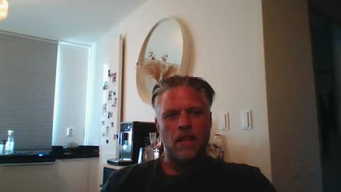 DutchDude online show from April 21, 9:16 am