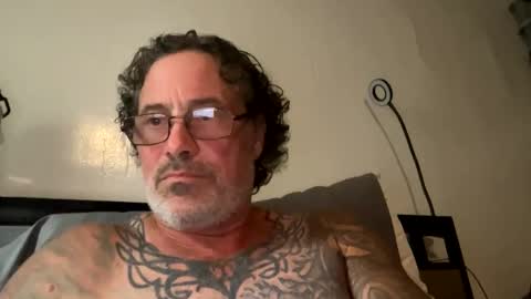 specter1972 online show from November 9, 2:04 am